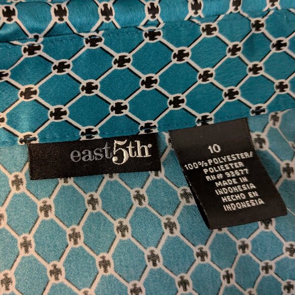 EAST 5TH Teal Satin Long Sleeve Collared Button Blouse; Size 10 - Picture 4 of 5